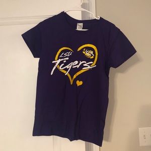 LSU Bundle - t-shirt and flip flops! 💜💛 NWT